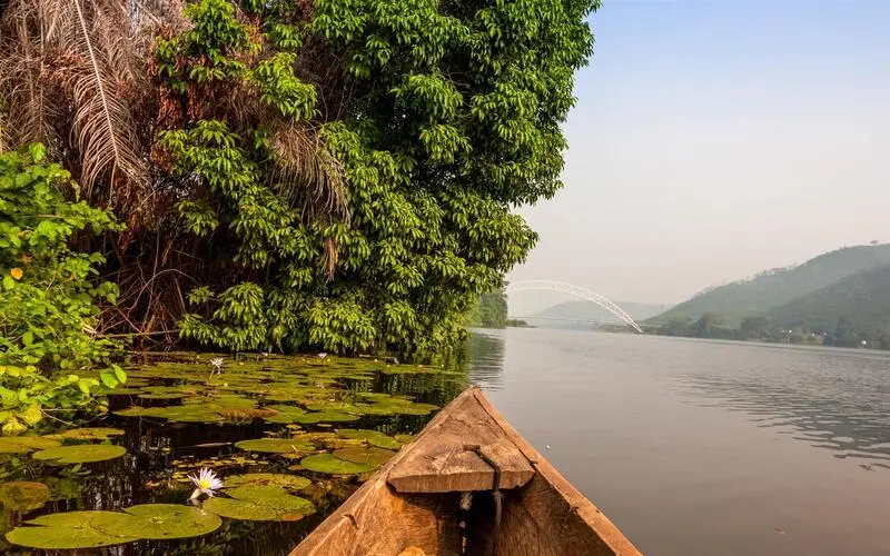 Akosombo Vacation Rentals: Lakeside Cottages & Family Homes