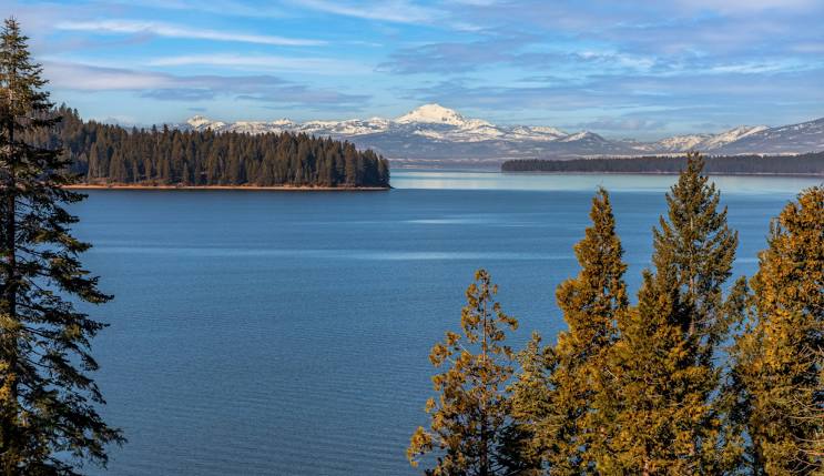 Lake Almanor Vacation Rentals | Your Perfect Lakeside Escape