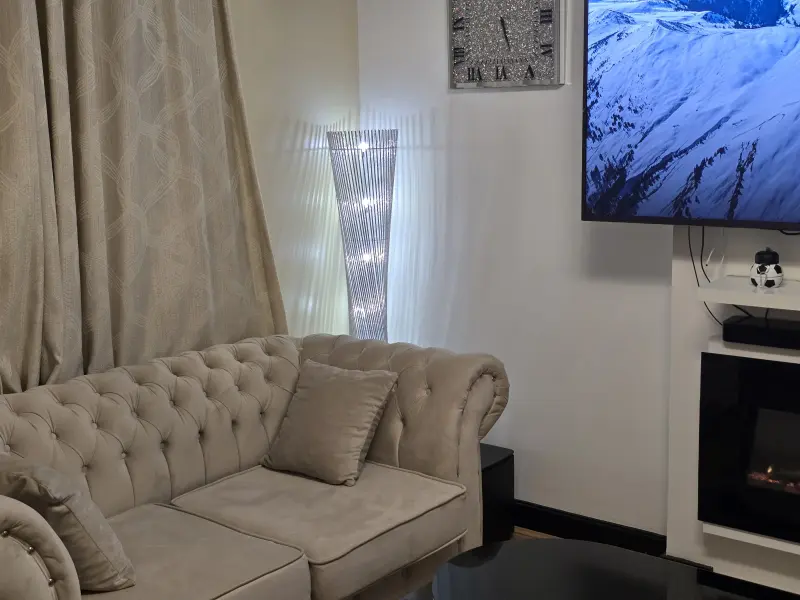 Spacious 4-Bed House on Jacinth Drive